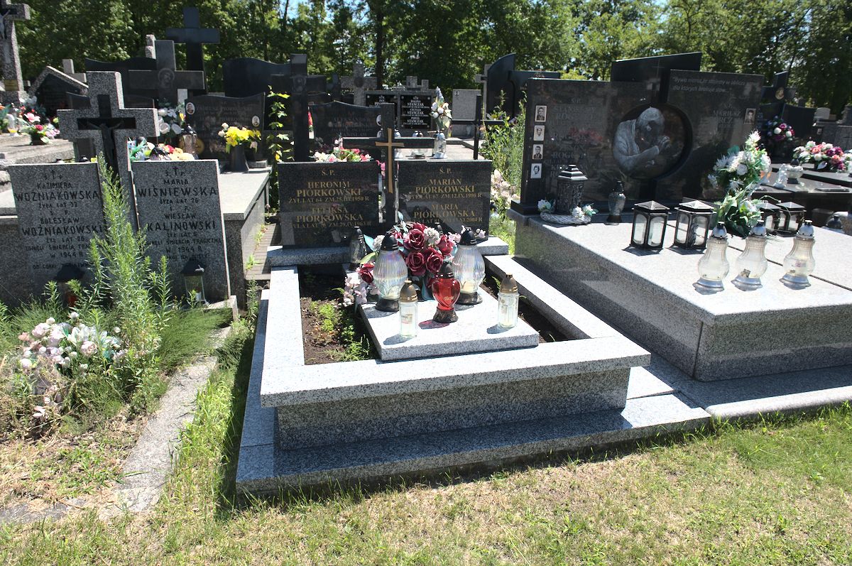 Grób Hieronim Piórkowski