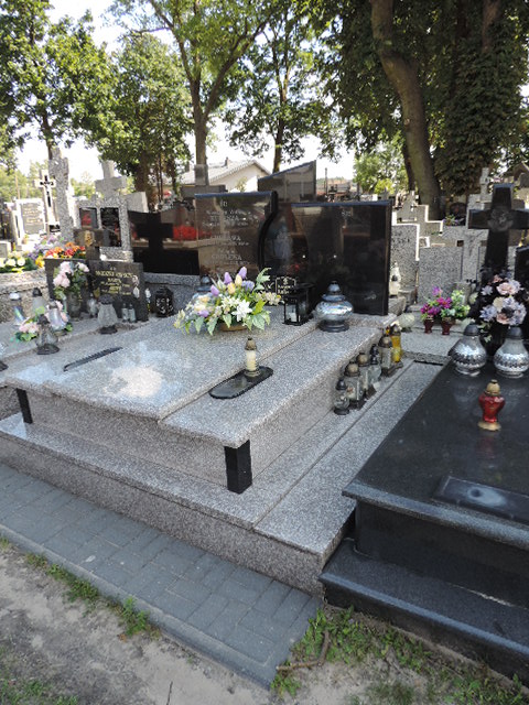 Krzysztof Karol Kulesza 1959 Radzymin - Grobonet - Wyszukiwarka osób pochowanych